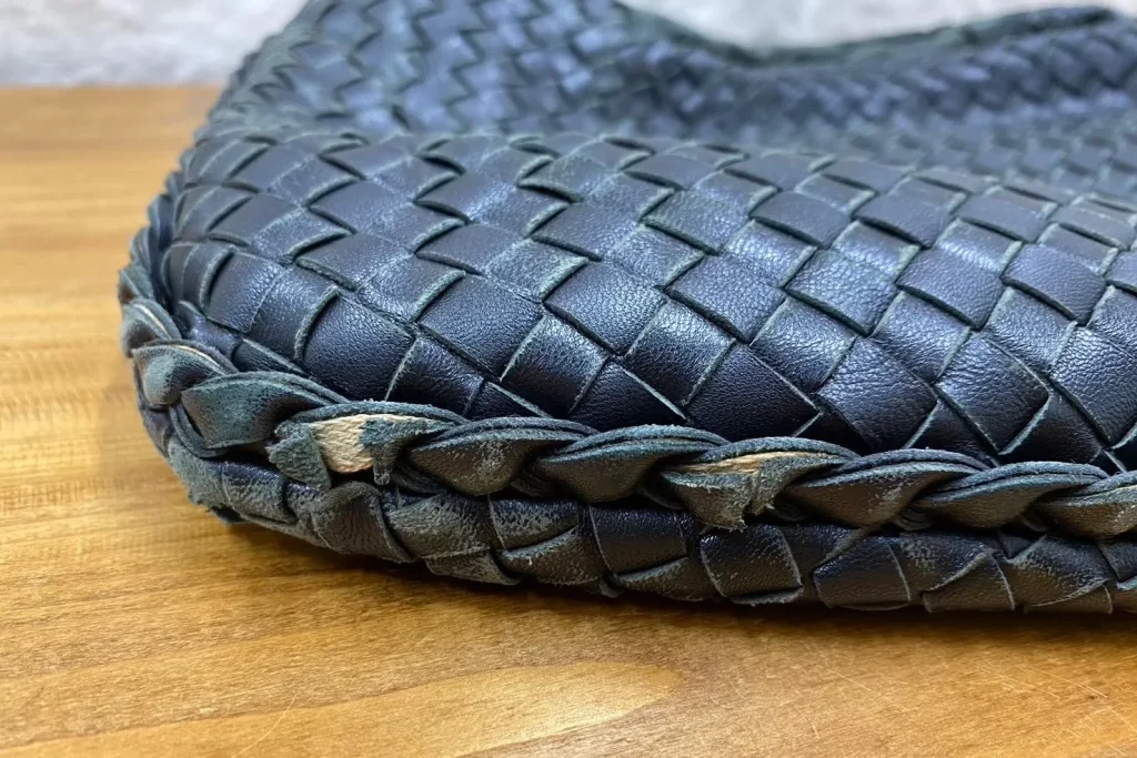 ボッテガ ボッテガ・ヴェネタ Bottega Veneta 持ち手 コバ コバ溶け コバ溶け補修 ベタつく ブランドバッグ修理 修理事例 ビフォーアフター